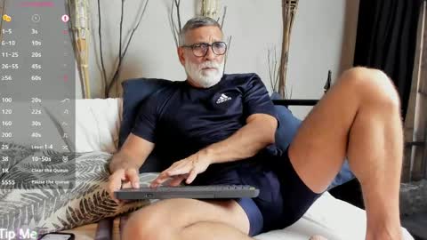 Luke Crews online show from April 22, 2026, 7:59 pm
