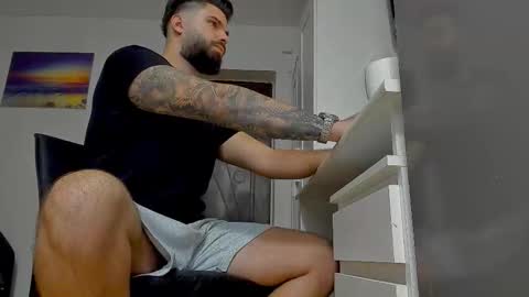 Snapshot of lukedenver chatting on October 24, 2025, 11:39 am Luke online show from October 24, 2025, 11:39 am