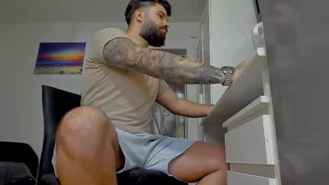 Snapshot of lukedenver chatting on November 1, 2025, 10:06 am Luke online show from November 1, 2025, 10:06 am