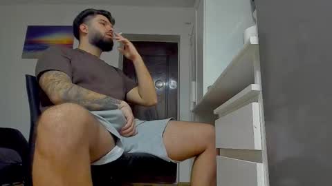 Snapshot of lukedenver chatting on November 4, 2025, 5:28 am Luke online show from November 4, 2025, 5:28 am