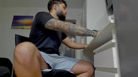 Snapshot of lukedenver chatting on November 13, 2025, 12:26 pm Luke online show from November 13, 2025, 12:26 pm