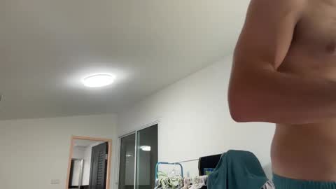 Snapshot of lukegunn22 chatting on January 9, 2025, 2:22 am MR. Luke Gunn online show from January 9, 2025, 2:22 am