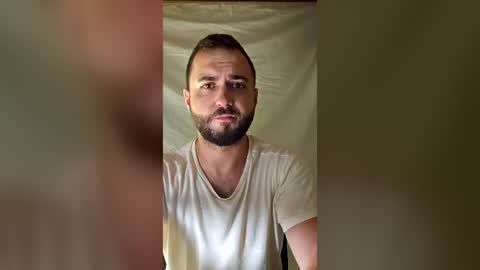 Snapshot of lukepetrovic chatting on August 4, 2026, 9:50 pm lukepetrovic online show from August 4, 2026, 9:50 pm