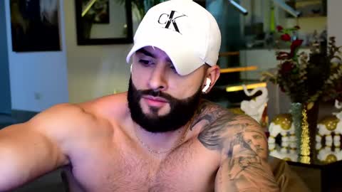 Lukhas f4f online show from February 26, 2025, 1:53 am