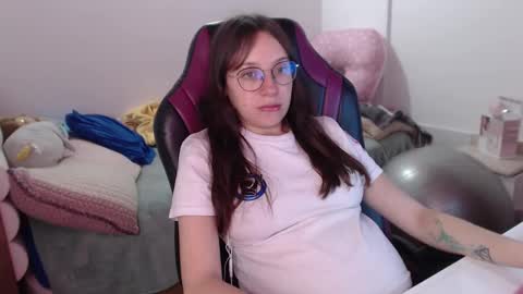 Vicky online show from December 21, 2024, 12:42 am