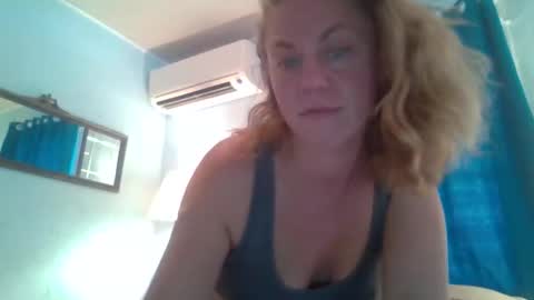 Snapshot of lullabyofbroadway chatting on May 21, 2026, 8:38 pm lullabyofbroadway online show from May 21, 2026, 8:38 pm