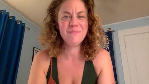 Snapshot of lullabyofbroadway chatting on May 23, 2026, 6:18 am lullabyofbroadway online show from May 23, 2026, 6:18 am