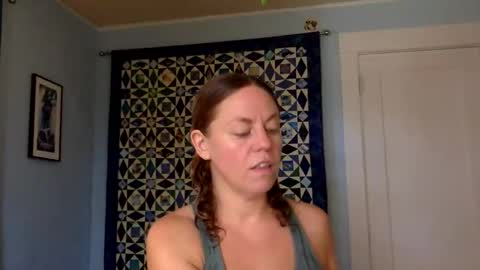 Snapshot of lullabyofbroadway chatting on May 26, 2026, 4:58 pm lullabyofbroadway online show from May 26, 2026, 4:58 pm