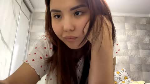 lullivi online show from April 18, 2026, 3:38 pm