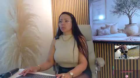 Snapshot of lulu_072 chatting on July 2, 2026, 12:32 am lulu online show from July 2, 2026, 12:32 am