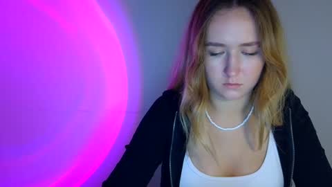 Snapshot of lulu_baby1 chatting on September 19, 2025, 7:47 pm Lulu Baby18 online show from September 19, 2025, 7:47 pm