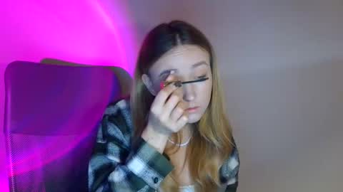 Snapshot of lulu_baby1 chatting on November 2, 2025, 7:22 am Lulu Baby18 online show from November 2, 2025, 7:22 am