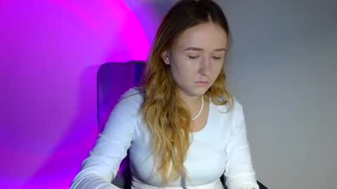 Snapshot of lulu_baby1 chatting on November 9, 2025, 5:17 am Lulu Baby18 online show from November 9, 2025, 5:17 am