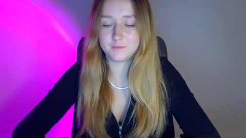 Snapshot of lulu_baby1 chatting on November 12, 2025, 6:52 pm Lulu Baby18 online show from November 12, 2025, 6:52 pm