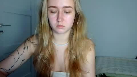 Snapshot of lulu_baby1 chatting on June 14, 2026, 10:17 am Lulu Baby18 online show from June 14, 2026, 10:17 am