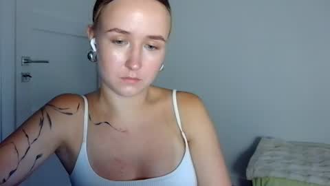 Snapshot of lulu_baby1 chatting on July 13, 2026, 4:54 pm Lulu Baby18 online show from July 13, 2026, 4:54 pm