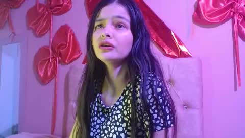 lulu_cm online show from February 25, 2026, 5:22 pm