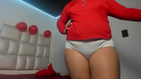 Snapshot of lulu_js_ chatting on June 13, 2026, 5:33 pm elizabeth online show from June 13, 2026, 5:33 pm
