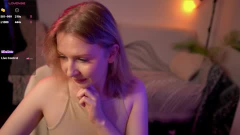 lulu_lovett online show from January 29, 2025, 10:05 am