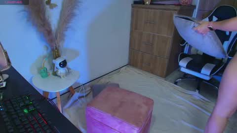 Lulu online show from April 24, 2026, 1:08 am