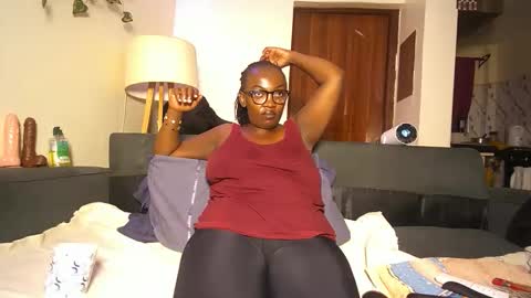 lulu_sparks1 online show from January 9, 2026, 5:37 pm