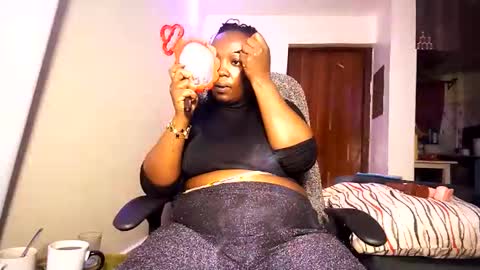 lulu_sparks1 online show from June 1, 2026, 3:52 am