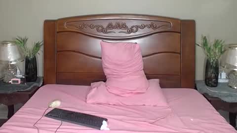 lulu_wild online show from October 26, 2025, 12:22 pm