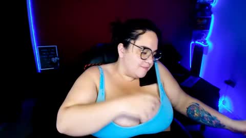 LuluBigTitts online show from January 16, 2025, 2:41 am