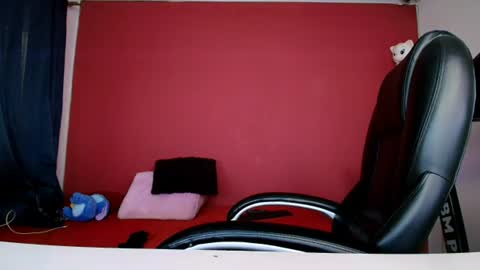 Snapshot of lulubigtitts chatting on July 17, 2026, 9:41 pm LuluBigTitts online show from July 17, 2026, 9:41 pm