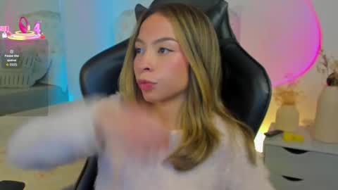 luluuberry online show from February 12, 2026, 10:38 pm