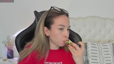 luluuberry online show from March 13, 2026, 6:47 pm