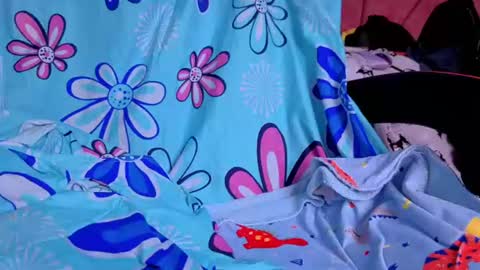 Luly online show from June 16, 2026, 4:37 am