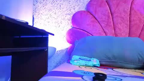 Luly online show from July 28, 2026, 4:08 am