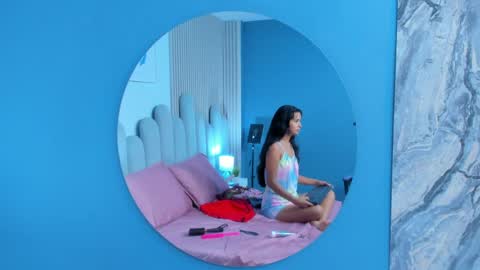 luly_dreams online show from April 12, 2026, 11:48 am