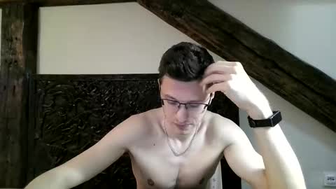 Andrew independent model 2000-0000 CET daily online show from April 12, 2026, 1:49 pm