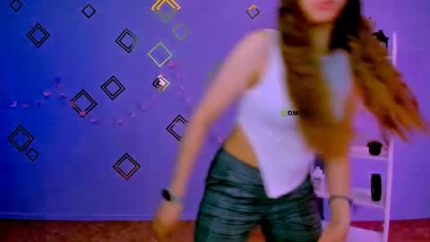 Sweet Lumi online show from April 23, 2026, 7:52 am