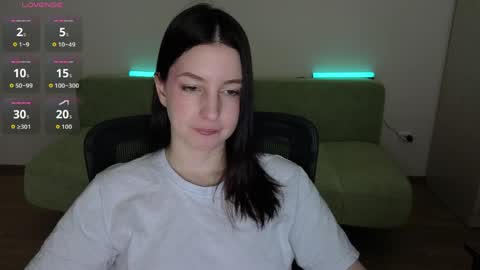 Snapshot of lumina_dark chatting on May 27, 2026, 2:25 pm Lumi online show from May 27, 2026, 2:25 pm