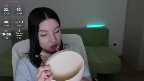 Snapshot of lumina_dark chatting on May 28, 2026, 11:29 am Lumi online show from May 28, 2026, 11:29 am