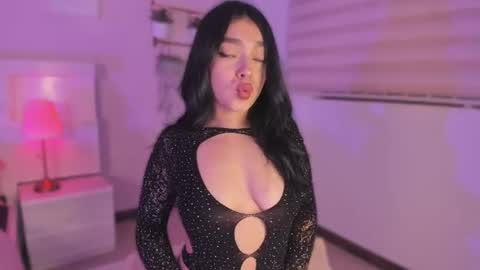 Snapshot of lummii_ chatting on June 19, 2026, 7:17 pm lummii_ online show from June 19, 2026, 7:17 pm