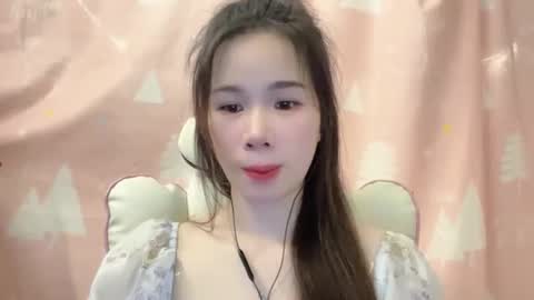 Luna online show from May 6, 2026, 4:08 am