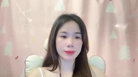 Luna online show from May 10, 2026, 2:17 am