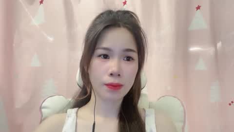 Luna online show from May 18, 2026, 1:56 am
