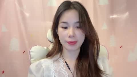 Luna online show from May 18, 2026, 3:18 pm
