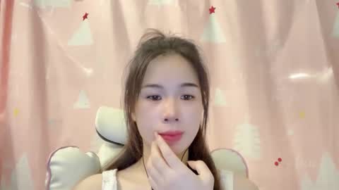 Luna online show from May 19, 2026, 2:07 am