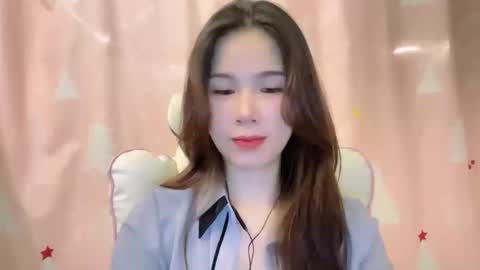 Luna online show from May 19, 2026, 3:29 pm