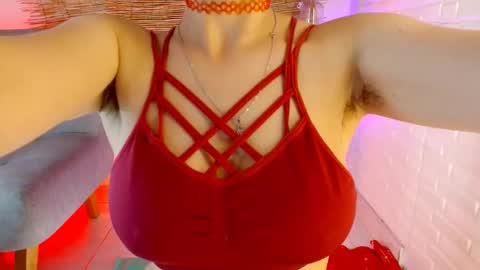 Luna online show from November 19, 2025, 5:07 am