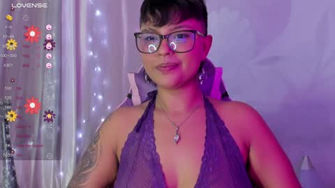 Snapshot of luna__cute chatting on December 4, 2024, 9:13 pm Luna online show from December 4, 2024, 9:13 pm