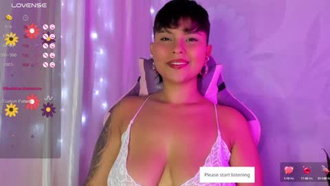 Snapshot of luna__cute chatting on December 10, 2024, 2:27 am Luna online show from December 10, 2024, 2:27 am