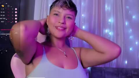 Snapshot of luna__cute chatting on February 10, 2025, 4:19 am Luna online show from February 10, 2025, 4:19 am