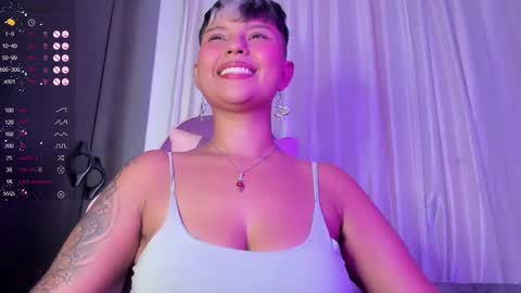 Snapshot of luna__cute chatting on February 10, 2025, 7:26 am Luna online show from February 10, 2025, 7:26 am